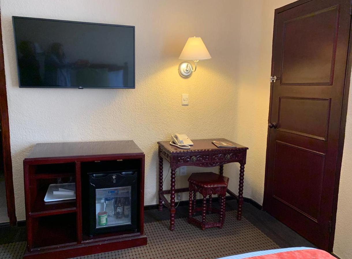 Hotel Geneve Cd De Mexico Exterior foto A room at the hotel